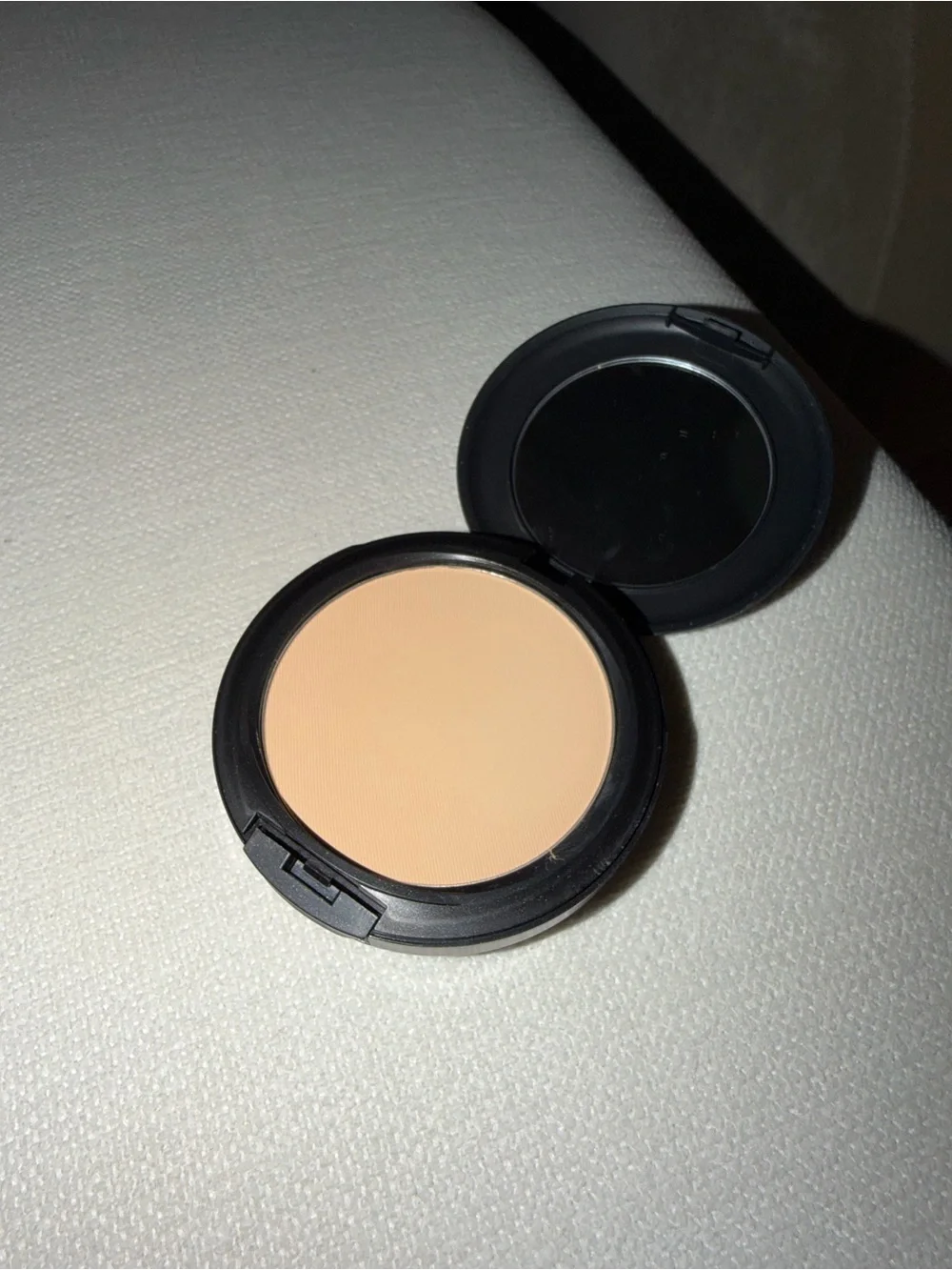 MAC Cosmetics Studio Fix Powder Plus Foundation C3 Original Formula